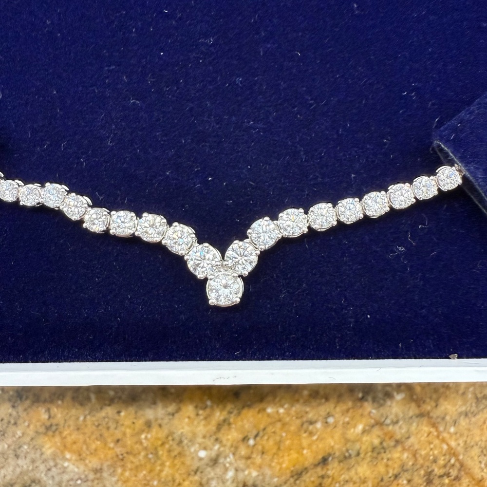 7.0 CWT lab grown Diamond necklace - Picture 3 of 4